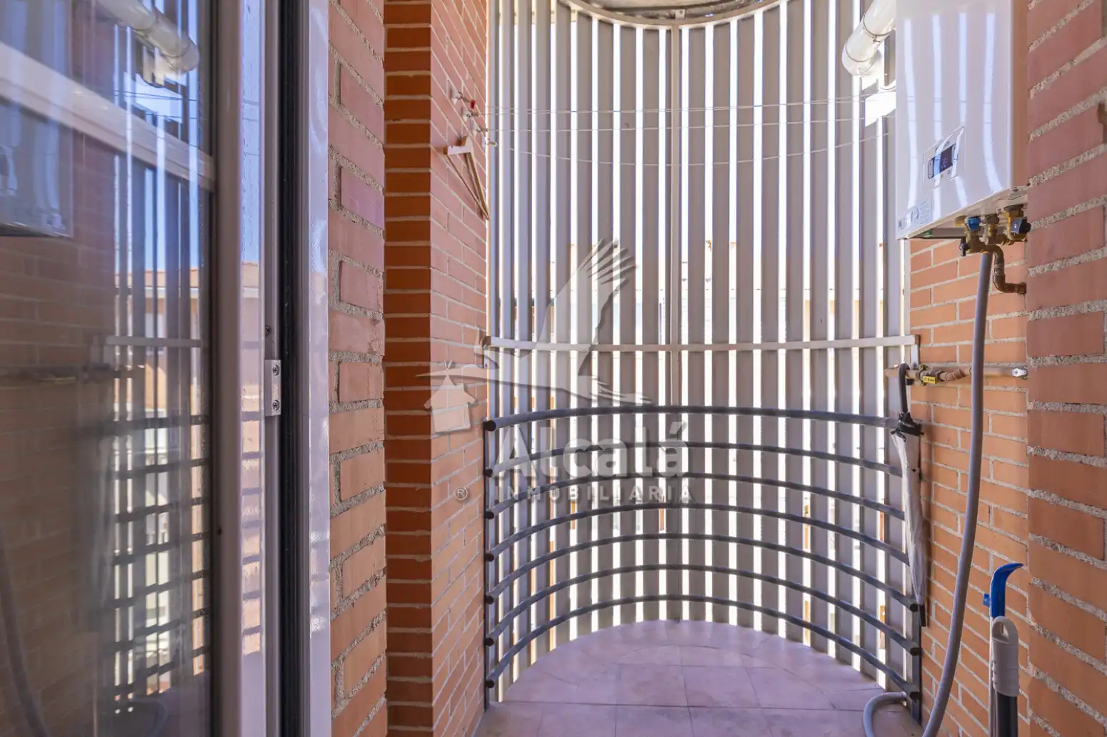 Balcony of Flat for sale in Torrejón de Ardoz  with Heating, Terrace and Storage room