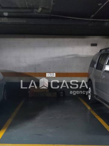 Garaje en Venta en Llefià