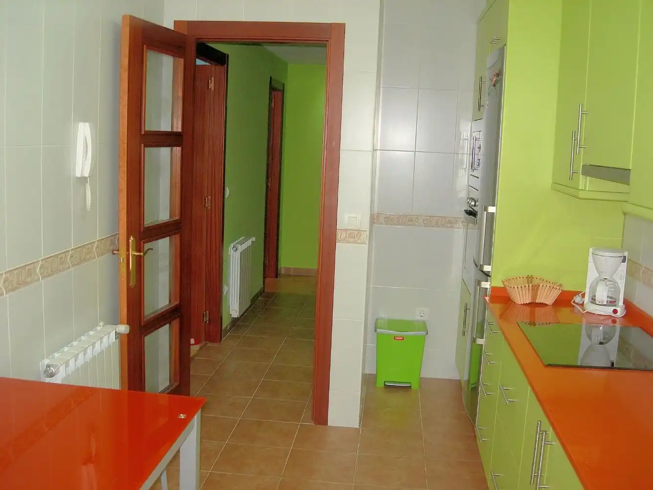 Cuina de Pis de lloguer en Narón amb Calefacció, Parquet i Traster