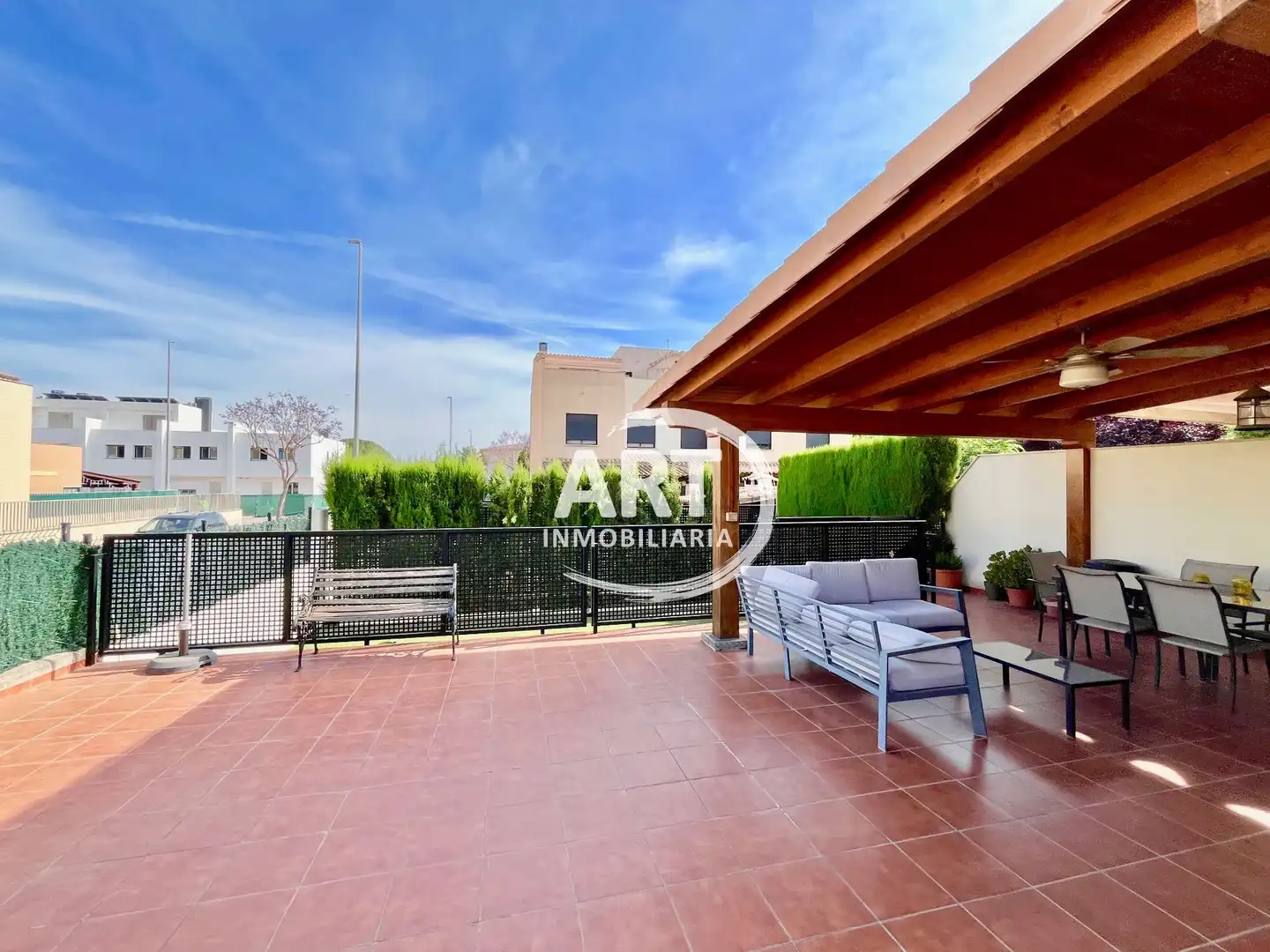 Garten von Einfamilien-Reihenhaus zum Verkauf in San Antonio de Benagéber mit Klimaanlage, Heizung und Terrasse