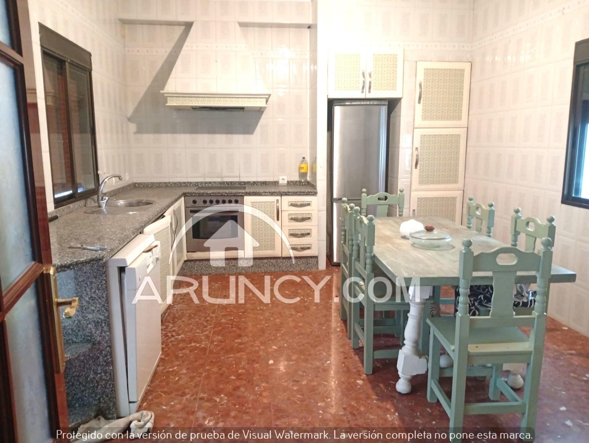 Cuina de Casa o xalet en venda en Alcalá de Guadaira amb Aire condicionat, Terrassa i Traster