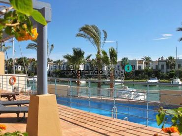Apartment mit Pool zur Miete in Puerto de Sotogrande - La Marina