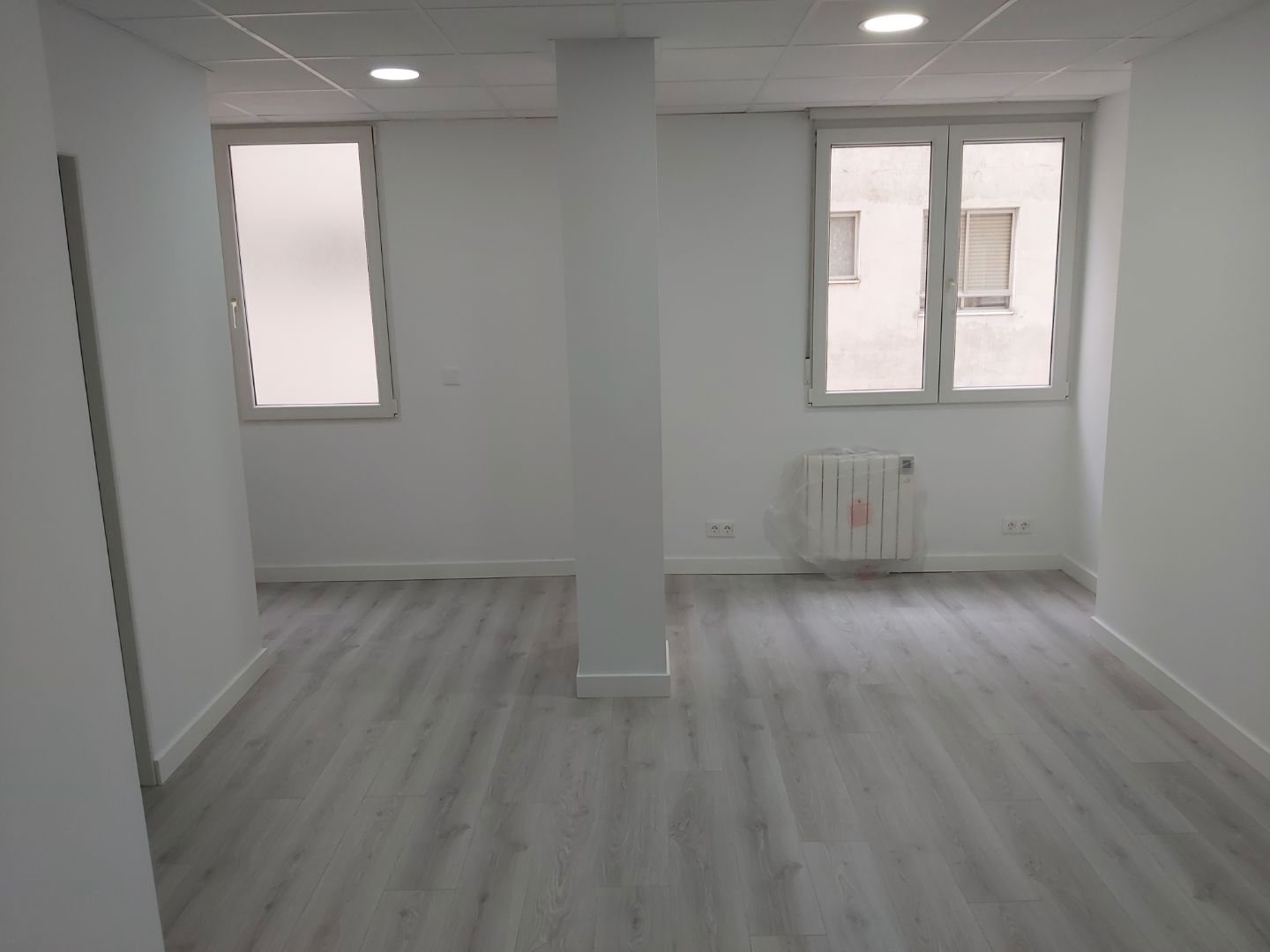 Oficina de lloguer en Burgos Capital amb Calefacció