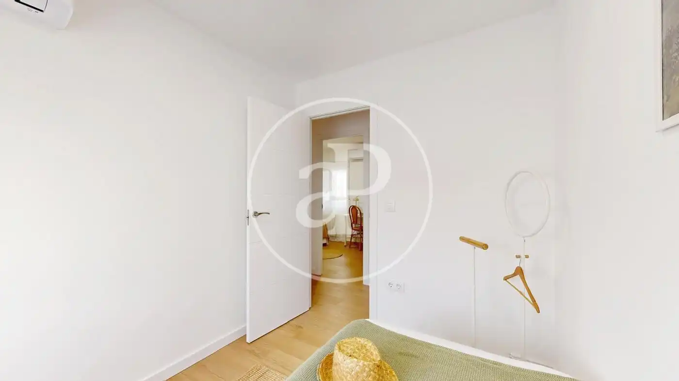 Schlafzimmer von Wohnung zur Miete in Valencia mit Klimaanlage, Heizung und Möbliert