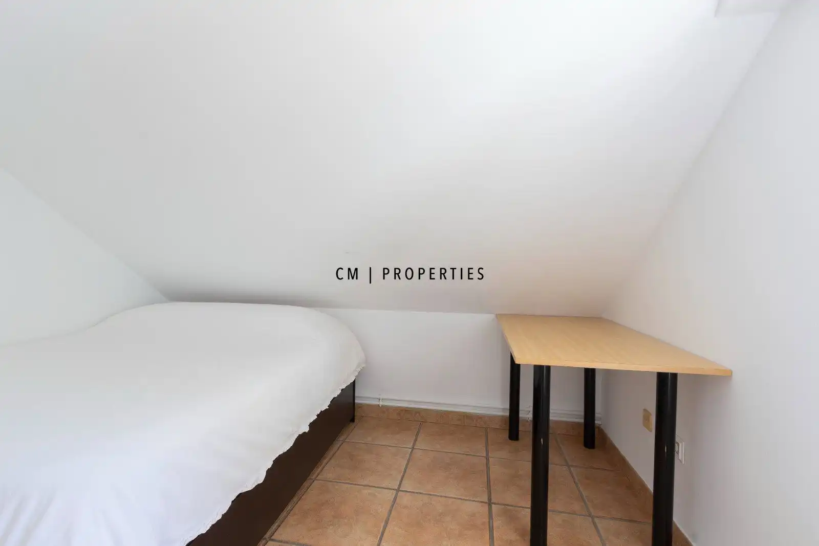 Habitación de Ático de alquiler en Faura con Aire acondicionado, Calefacción y Terraza