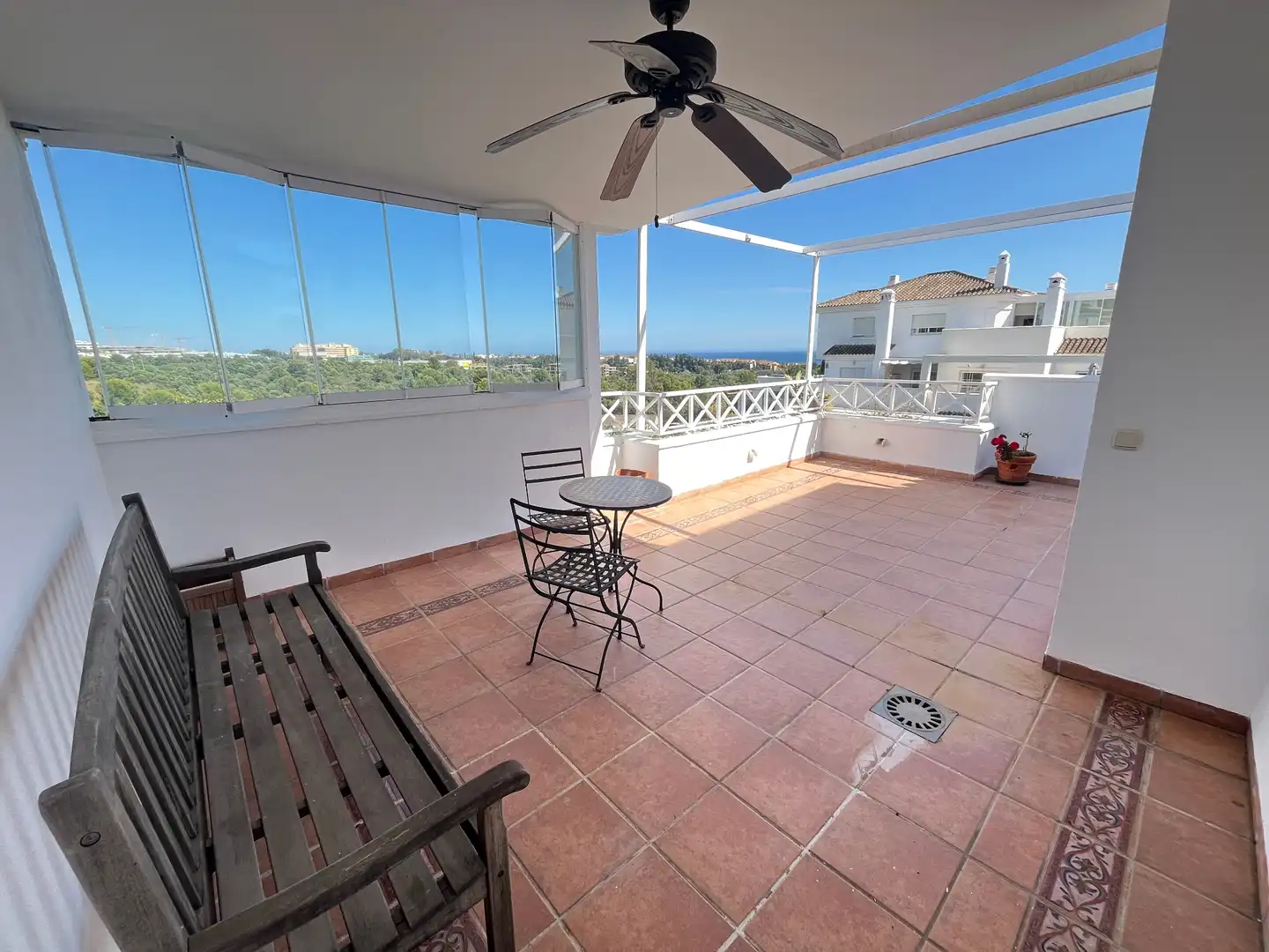 Terraza de Ático de alquiler en Marbella con Aire acondicionado, Calefacción y Terraza