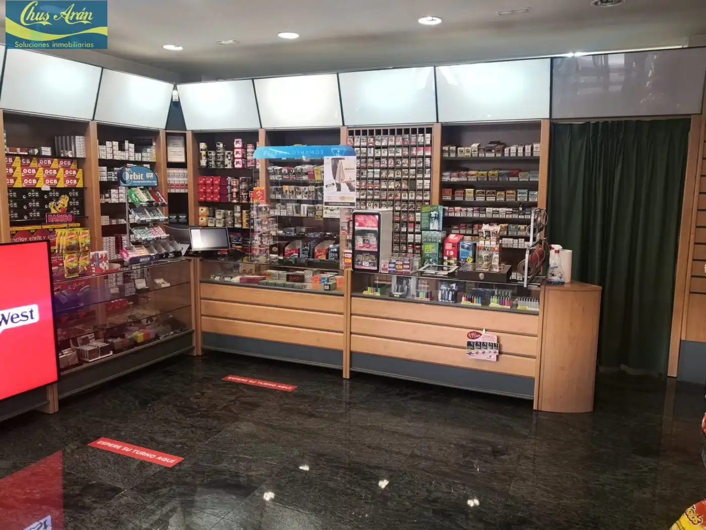 Business premises for sale in Avenida XUBIA