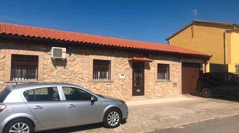 Photo 4 of House or chalet for sale in Calle Tordo Pradochan, 1, Zona Sur - Av. de España - San Miguel, Cáceres