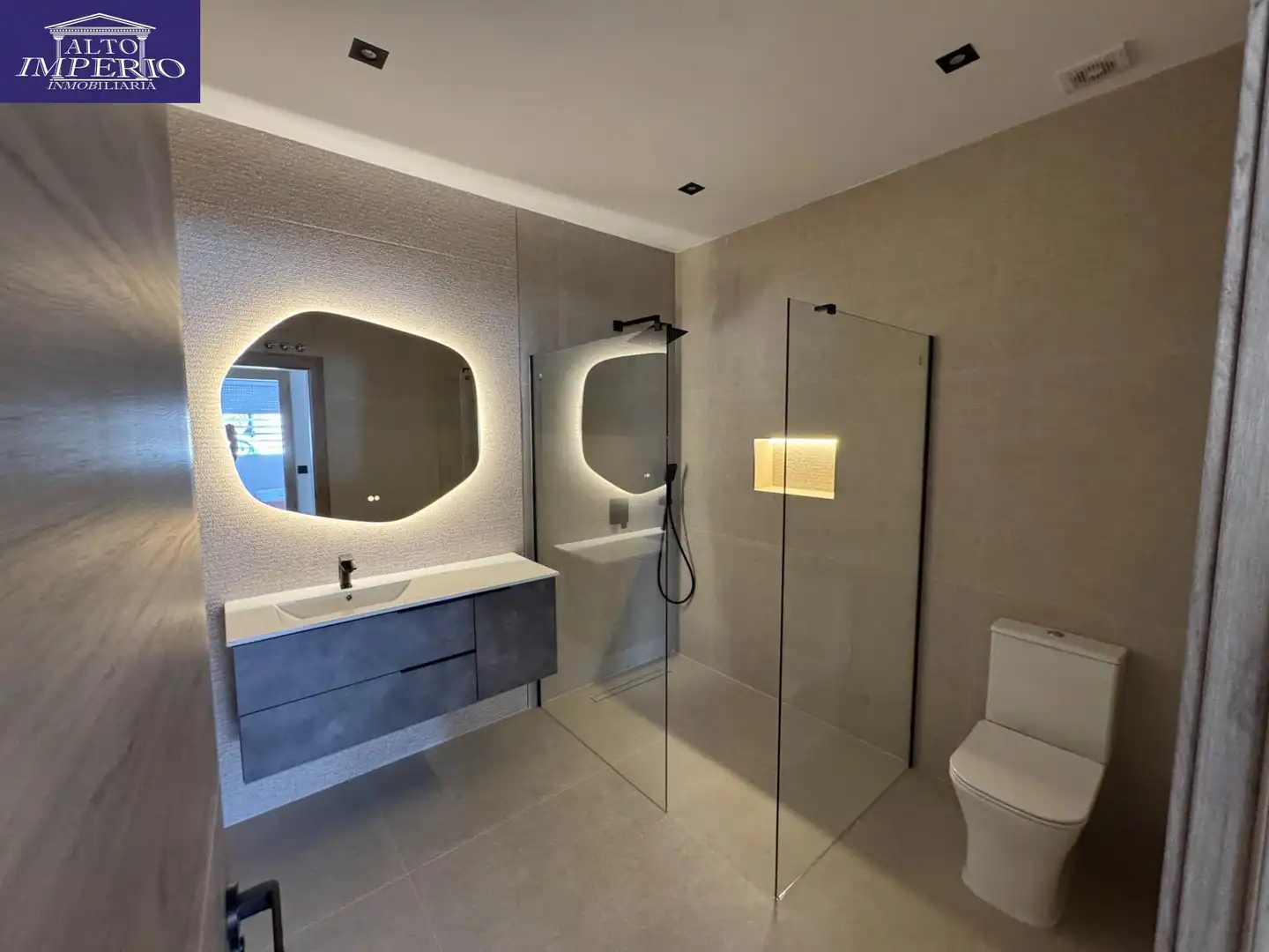 Flat for rent in Aljomahima - Ermita
