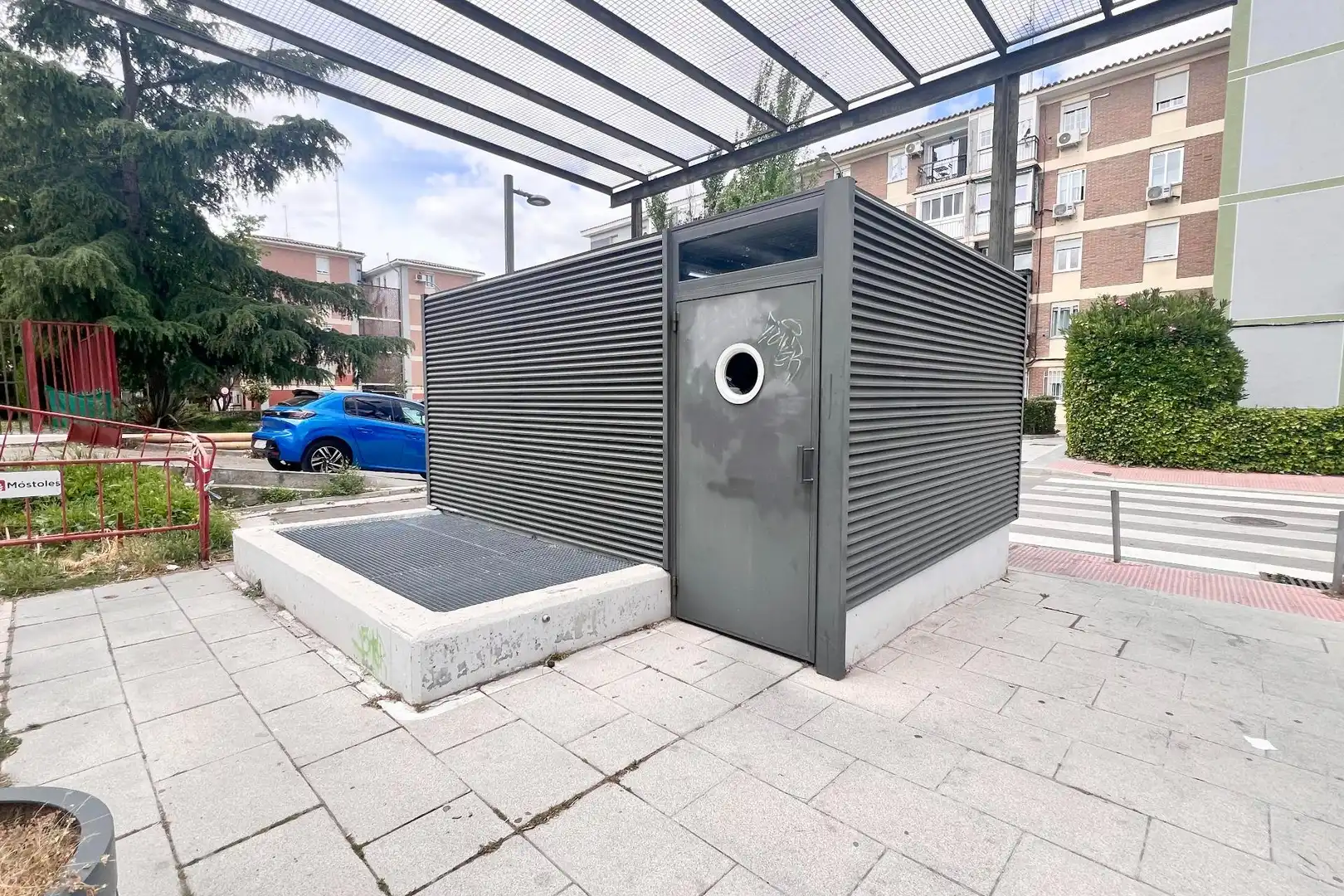 Exterior view of Garage for sale in Móstoles