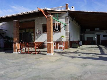 Maison rustique avec piscine à vendre à Algaidas