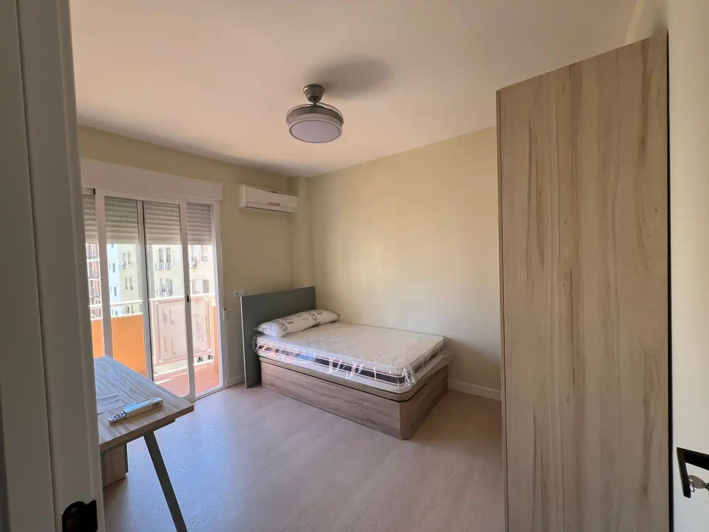 Schlafzimmer von Wohnung zur Miete in Jaén mit Klimaanlage, Möbliert und Ofen