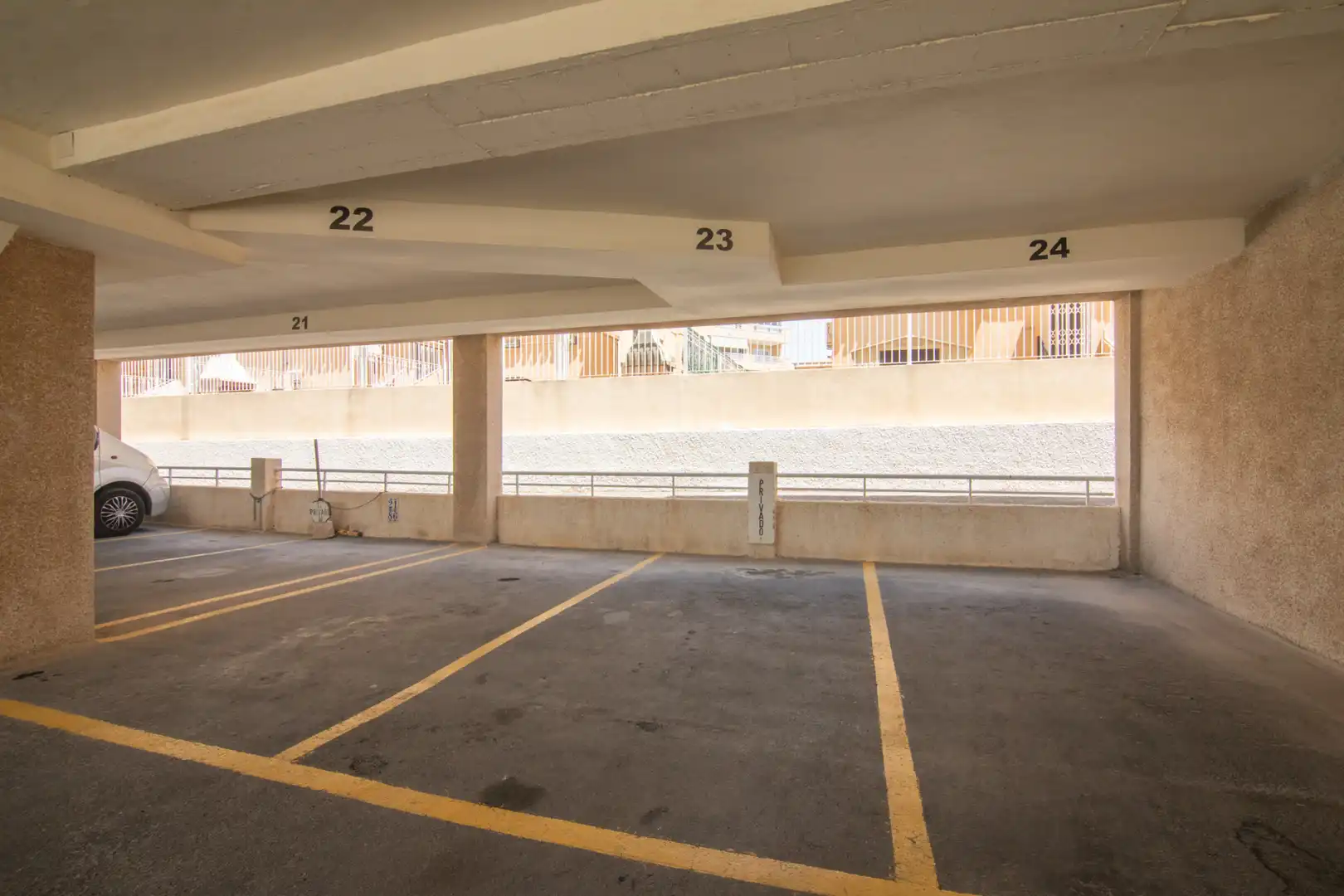 Parking de Casa adosada en venta en Santa Pola con Aire acondicionado, Terraza y Amueblado