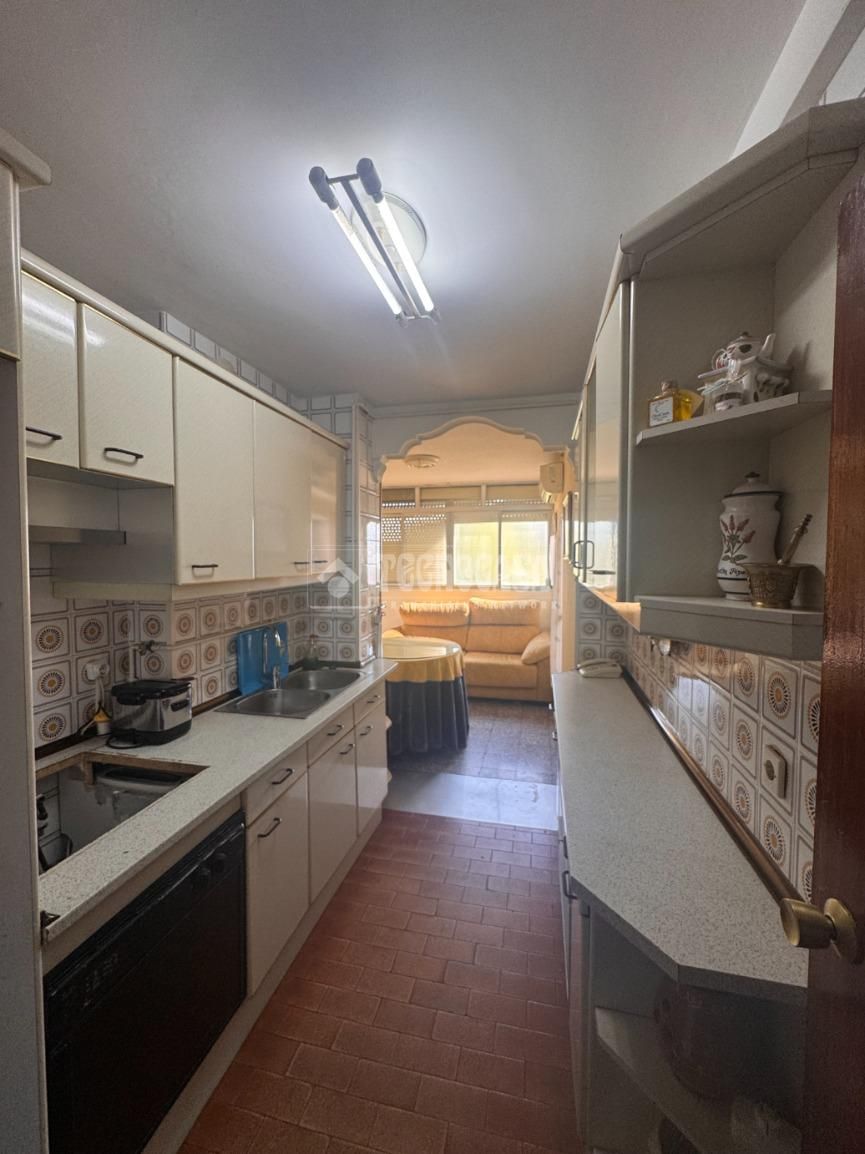 Kitchen of Flat for sale in Fuenlabrada  with Heating and Parquet flooring