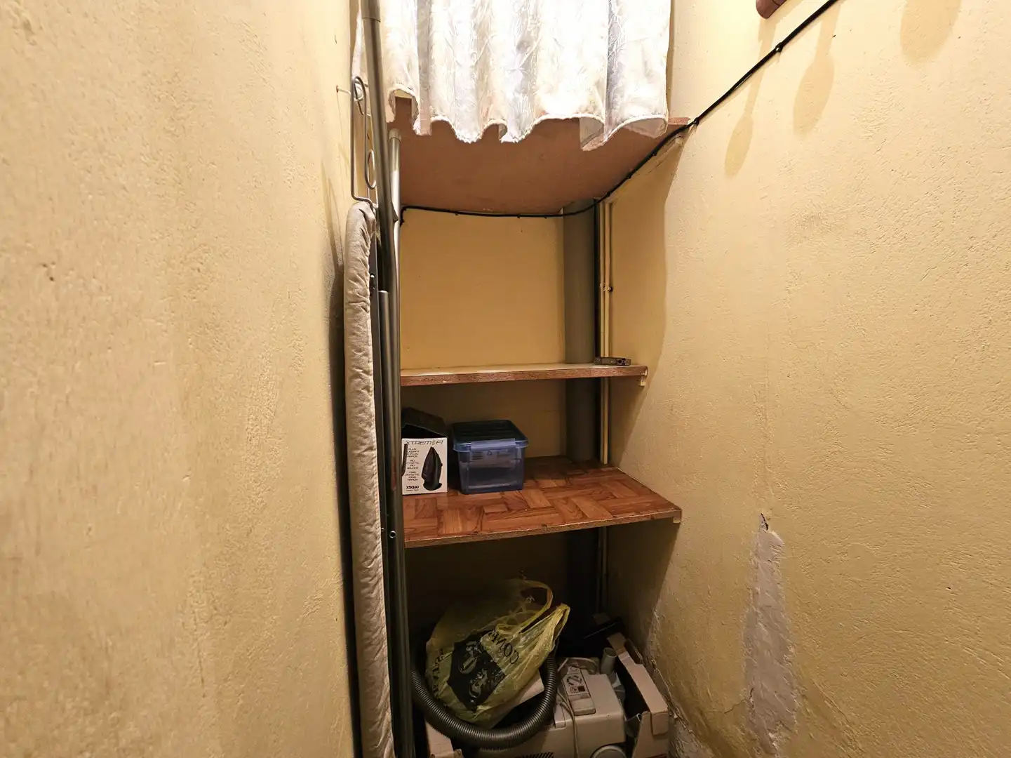 Casa adosada de alquiler en Bimenes con Calefacción, Trastero y Amueblado