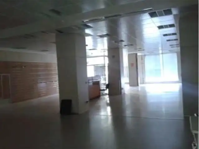 Local comercial en venda a Avenida CID 87, imagen 4