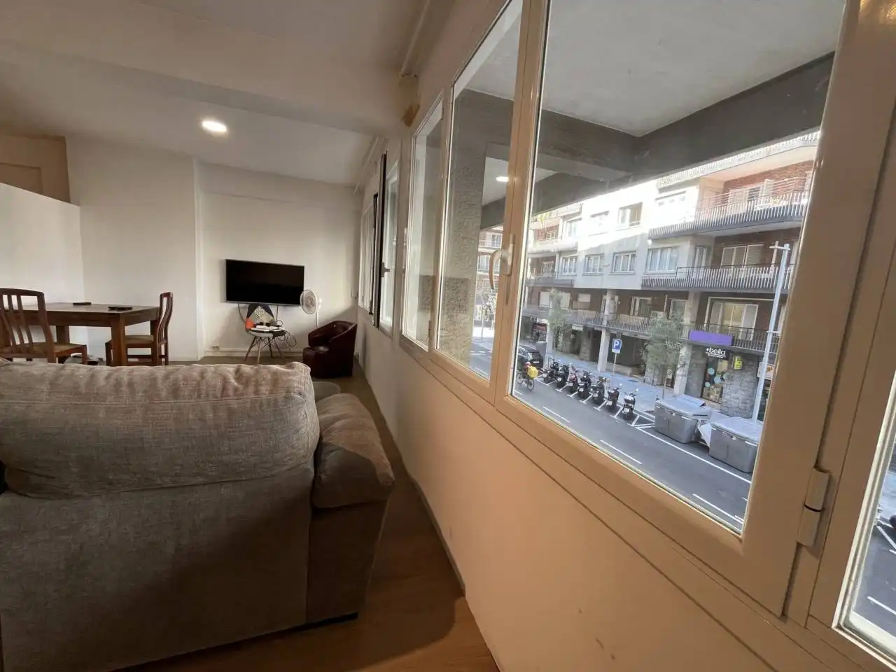Living room of Study for rent in Sarrià - Sant Gervasi