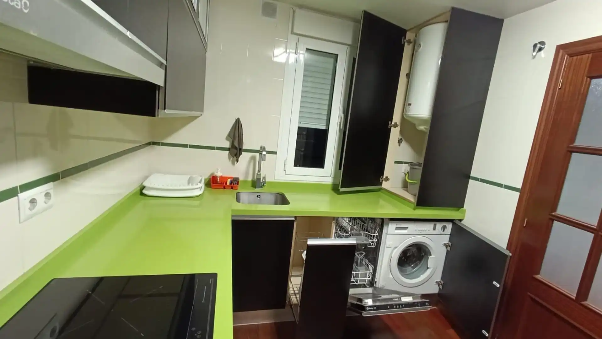 Kitchen of Flat for rent in Granada  with Heating