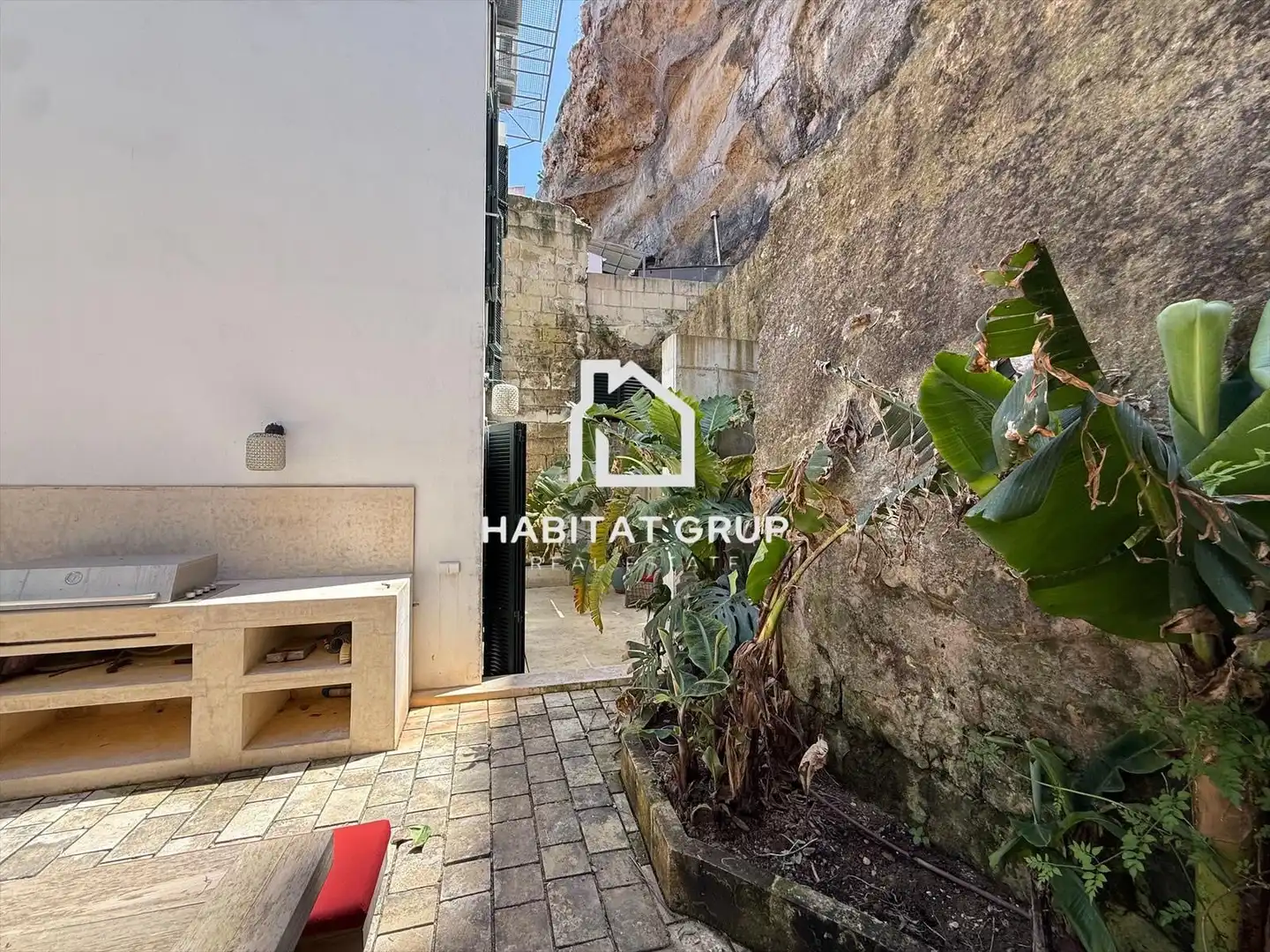 Vista exterior de Casa adosada en venda en Maó - Mahón amb Aire condicionat, Calefacció i Jardí privat
