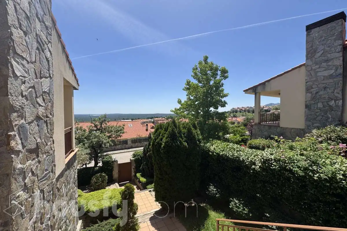 Jardí de Casa o xalet de lloguer en San Lorenzo de El Escorial amb Jardí privat, Terrassa i Traster