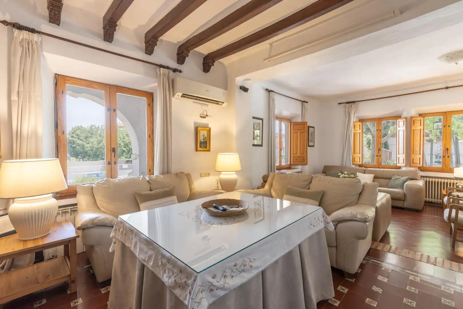 Sala de estar de Casa o chalet en venta en Las Gabias con Aire acondicionado, Calefacción y Jardín privado