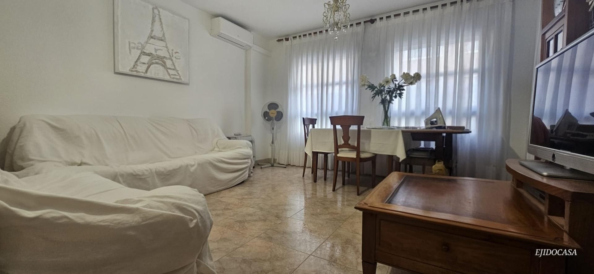 Sala d'estar de Casa adosada en venda en El Ejido amb Aire condicionat, Calefacció i Terrassa