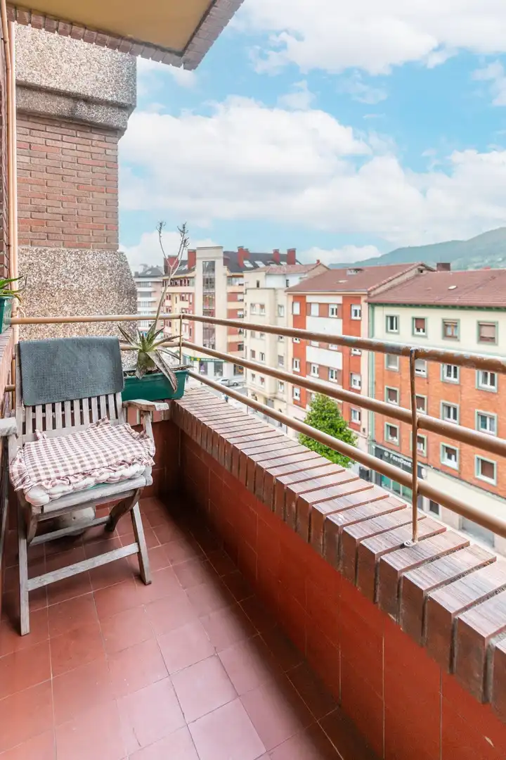 Terrassa de Apartament en venda en Oviedo  amb Calefacció, Terrassa i Balcó