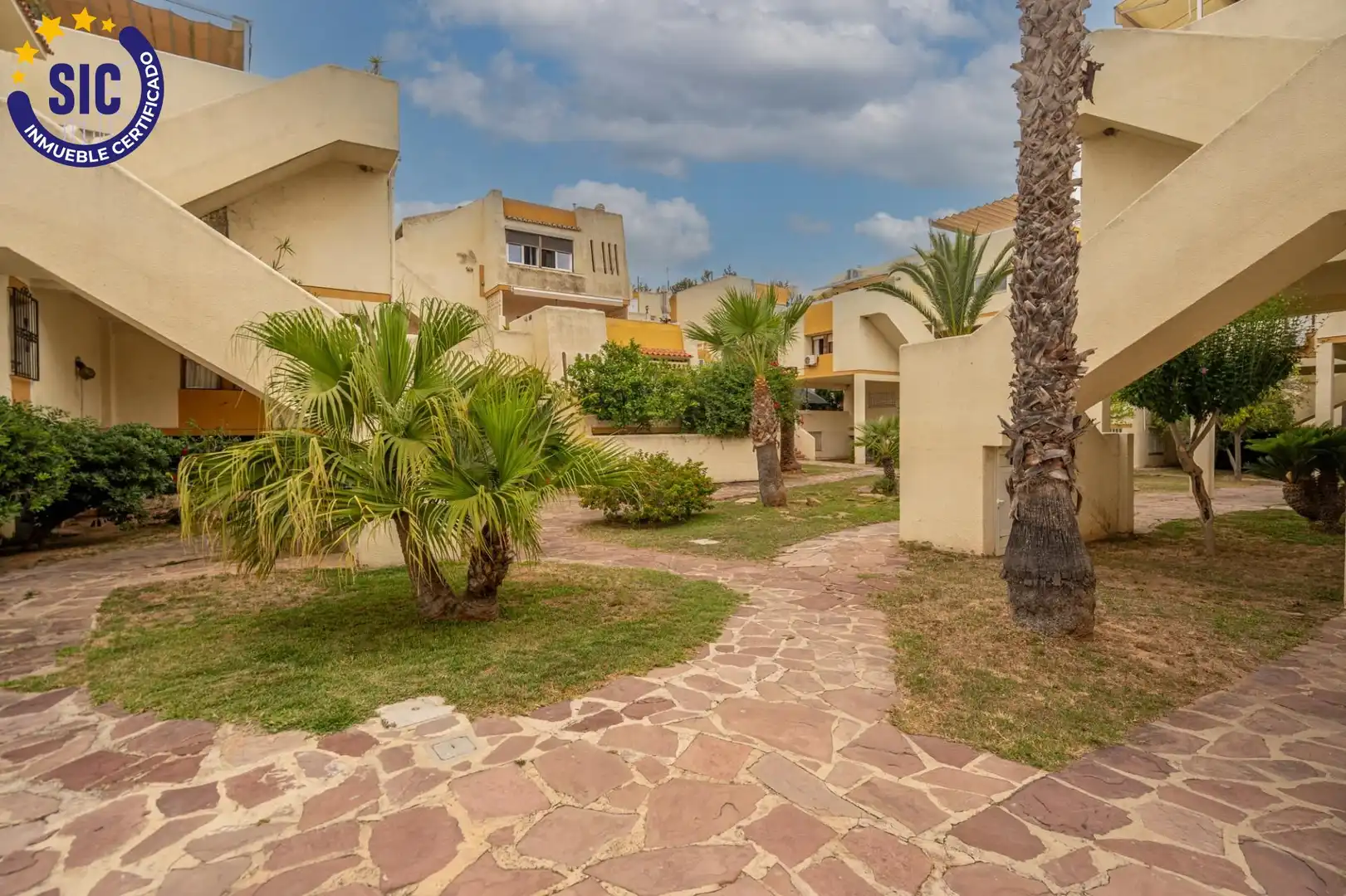 Garden of Apartments for sale in Valencia  with Air Conditioner, Heating and Private garden