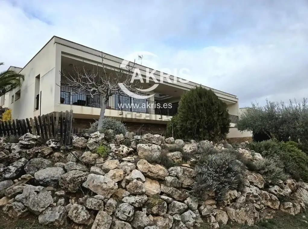 Casa amb piscina en venda a Calle Monasterio Santa María la Real, imagen 13