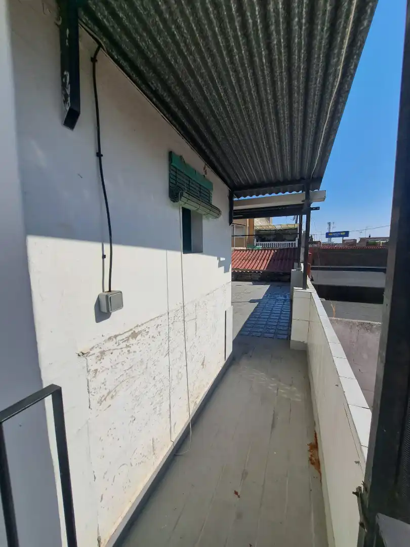 Vista exterior de Casa o xalet en venda en Badajoz amb Aire condicionat, Terrassa i Traster