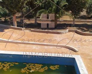 Piscina de Casa o xalet en venda en  Jaén Capital amb Aire condicionat, Calefacció i Jardí privat