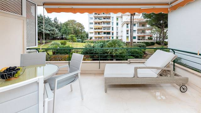 Apartamento en Alquiler en Portals Nous