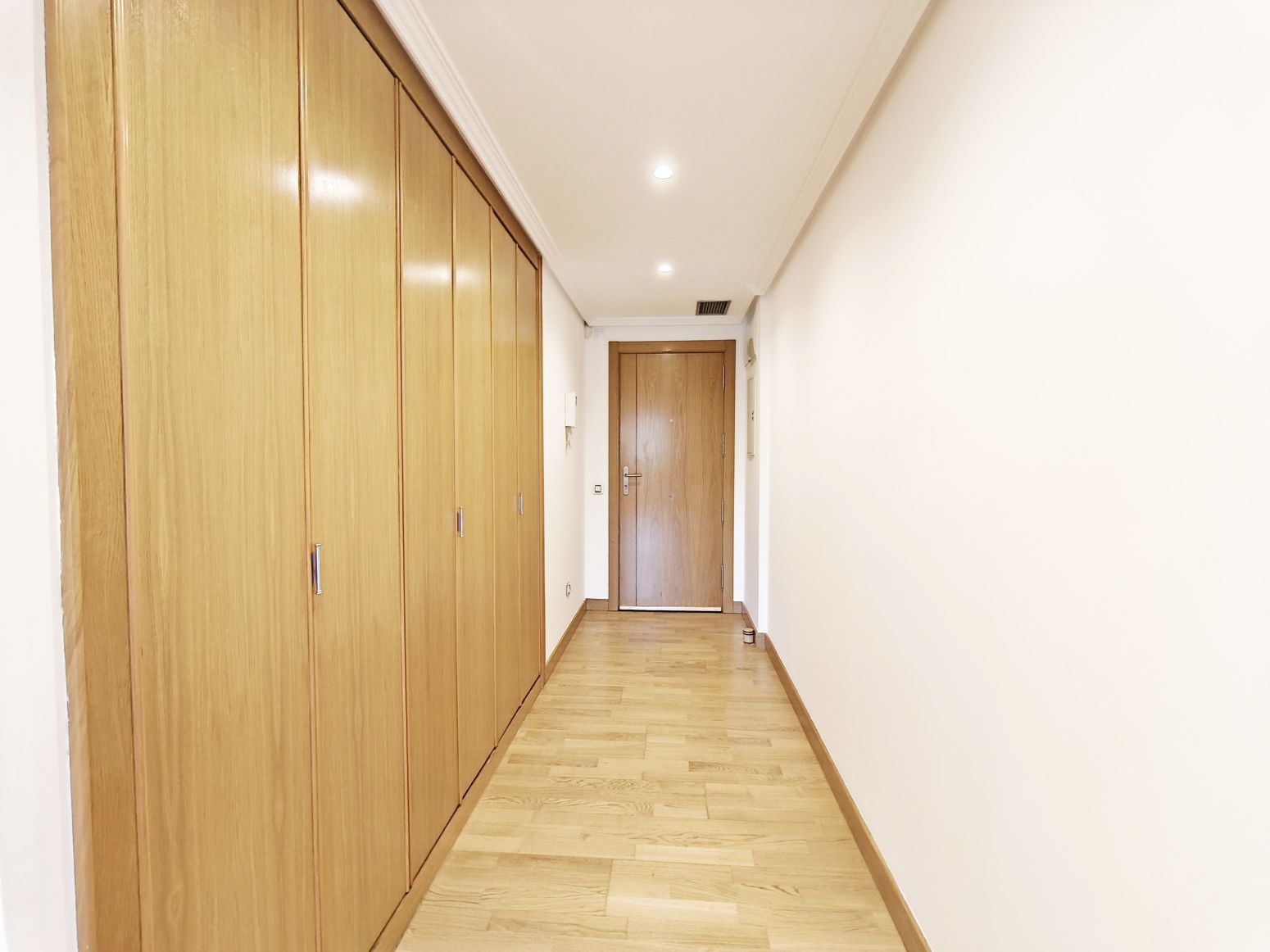 Pis en venda en  Logroño amb Aire condicionat, Calefacció i Jardí privat