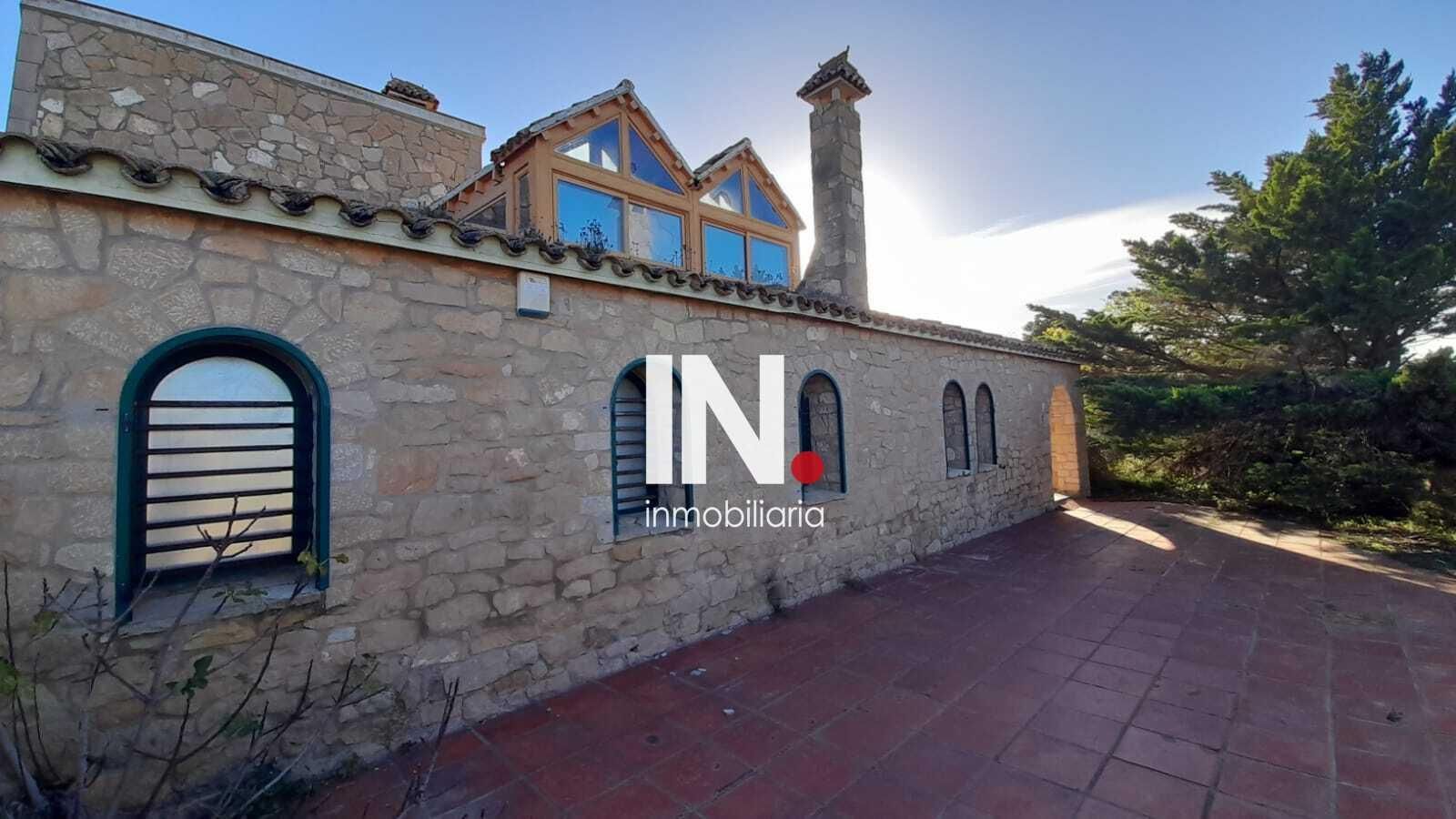 Vista exterior de Casa o xalet en venda en Cervià de Les Garrigues amb Jardí privat