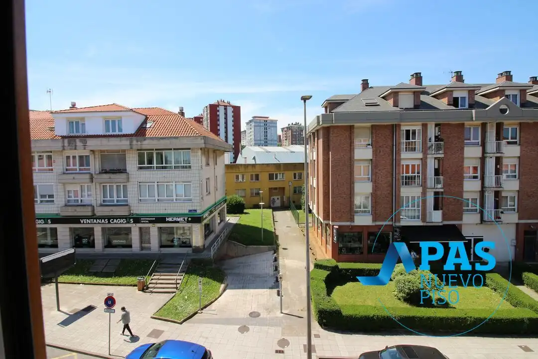 Vista exterior de Piso en venta en Santander con Calefacción, Trastero y Amueblado