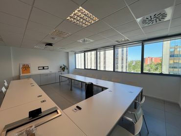 Ufficio con ascensore in affitto a Carrer de Frederic Mompou
