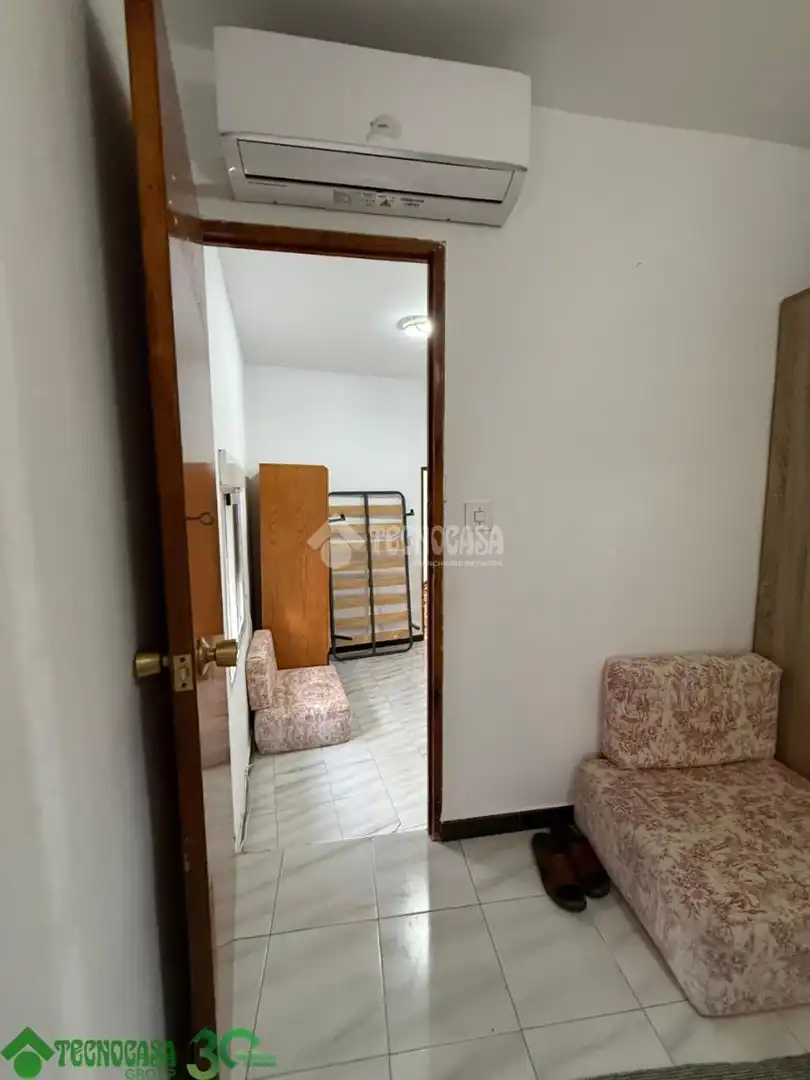 Habitación de Casa adosada en venta en Santa Cruz de la Zarza con Aire acondicionado, Alarma y Piscina comunitaria