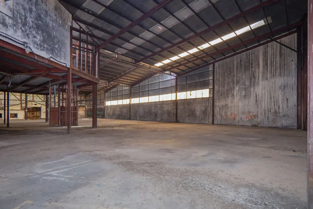 Nau industrial en venda a C/ San Javier, Baños y Mendigo