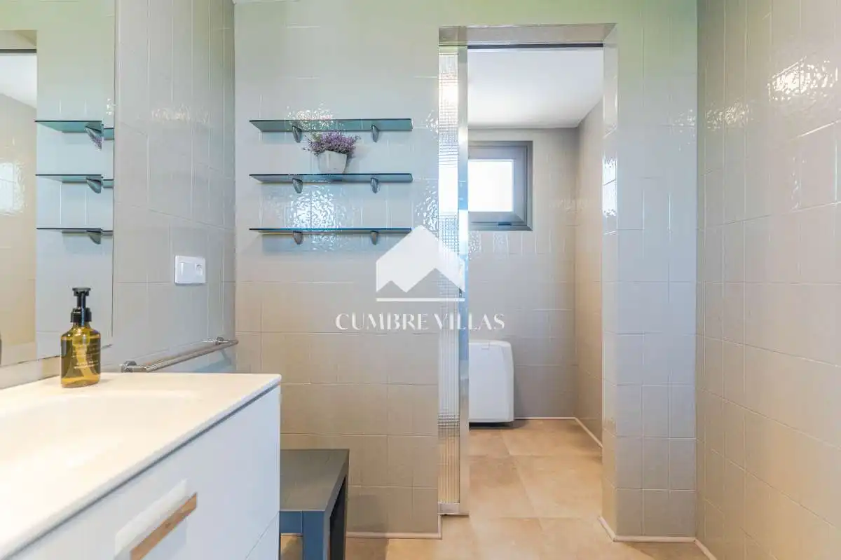 Bathroom of Houses for sale in Gójar  with Heating, Private garden and Terrace