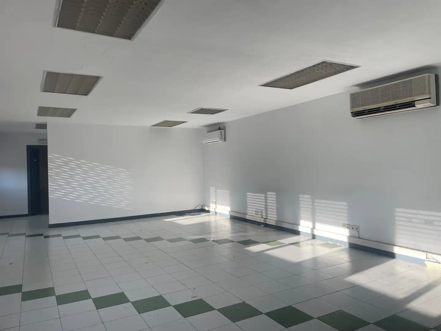 Oficina de alquiler en Alcalá de Henares con Aire acondicionado y Calefacción
