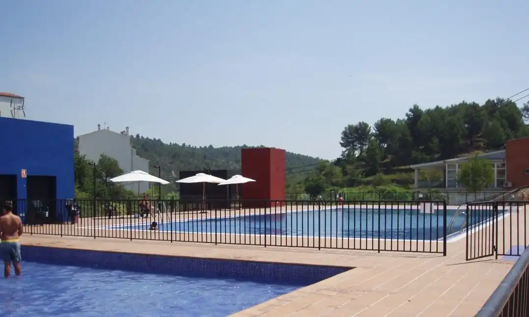 Swimming pool of Study for sale in Castellón de la Plana / Castelló de la Plana