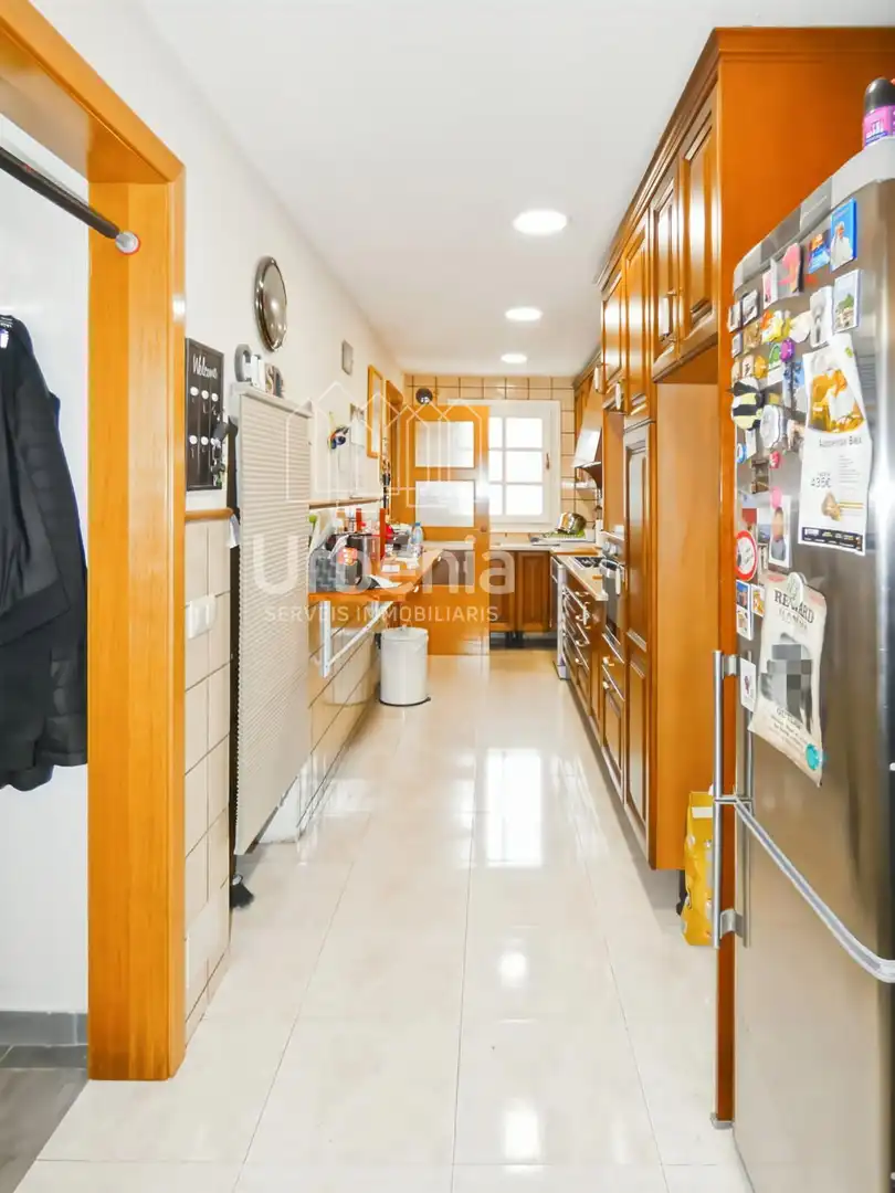 Cuina de Casa o xalet en venda en Mataró amb Aire condicionat, Calefacció i Terrassa