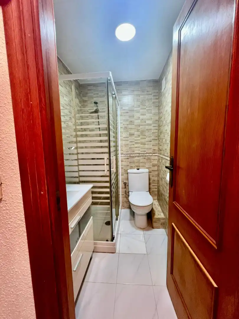 Baño de Piso en venta en Torrevieja con Amueblado y Piscina comunitaria