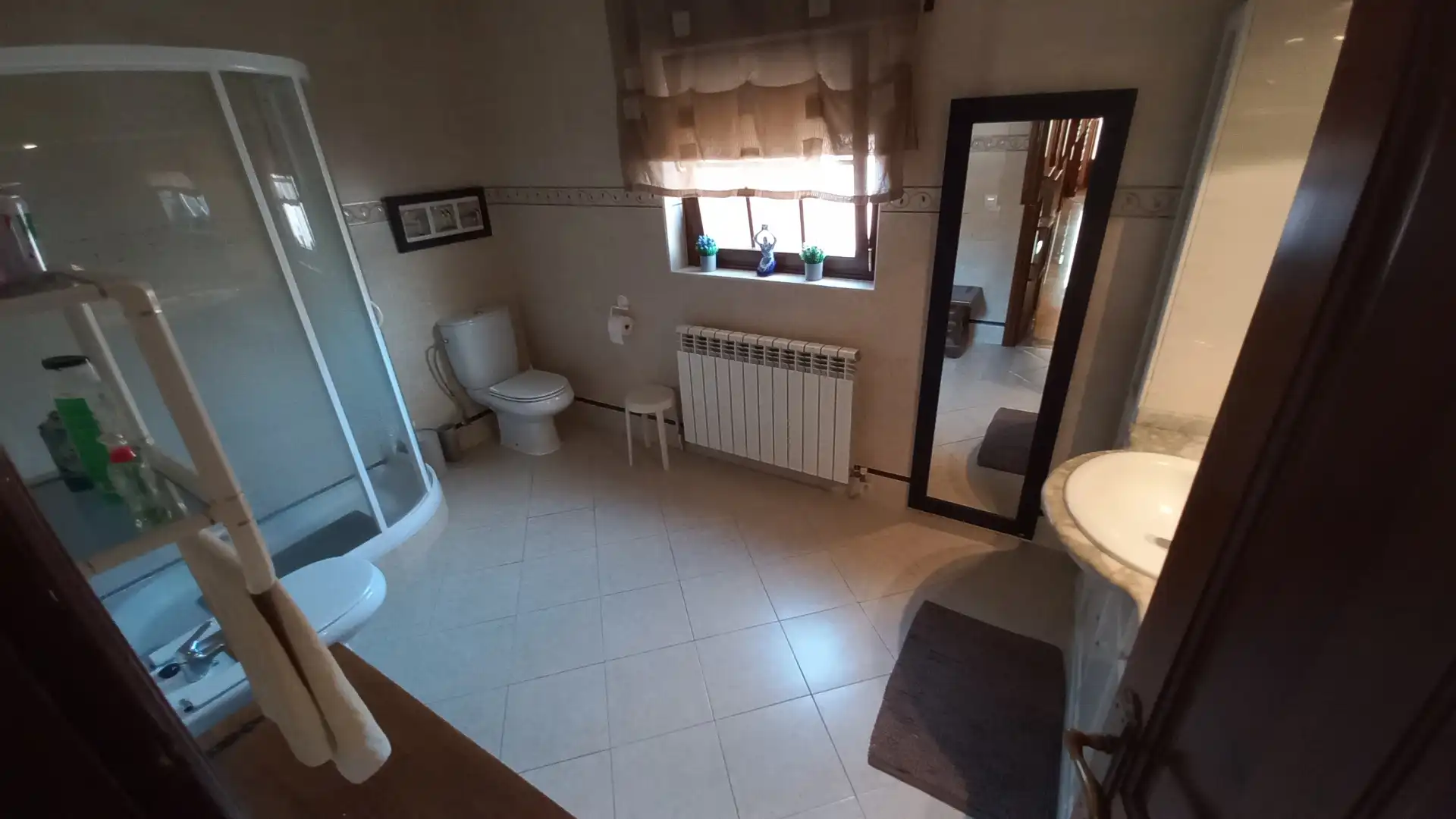 Bathroom of Houses for sale in Moraleja del Vino
