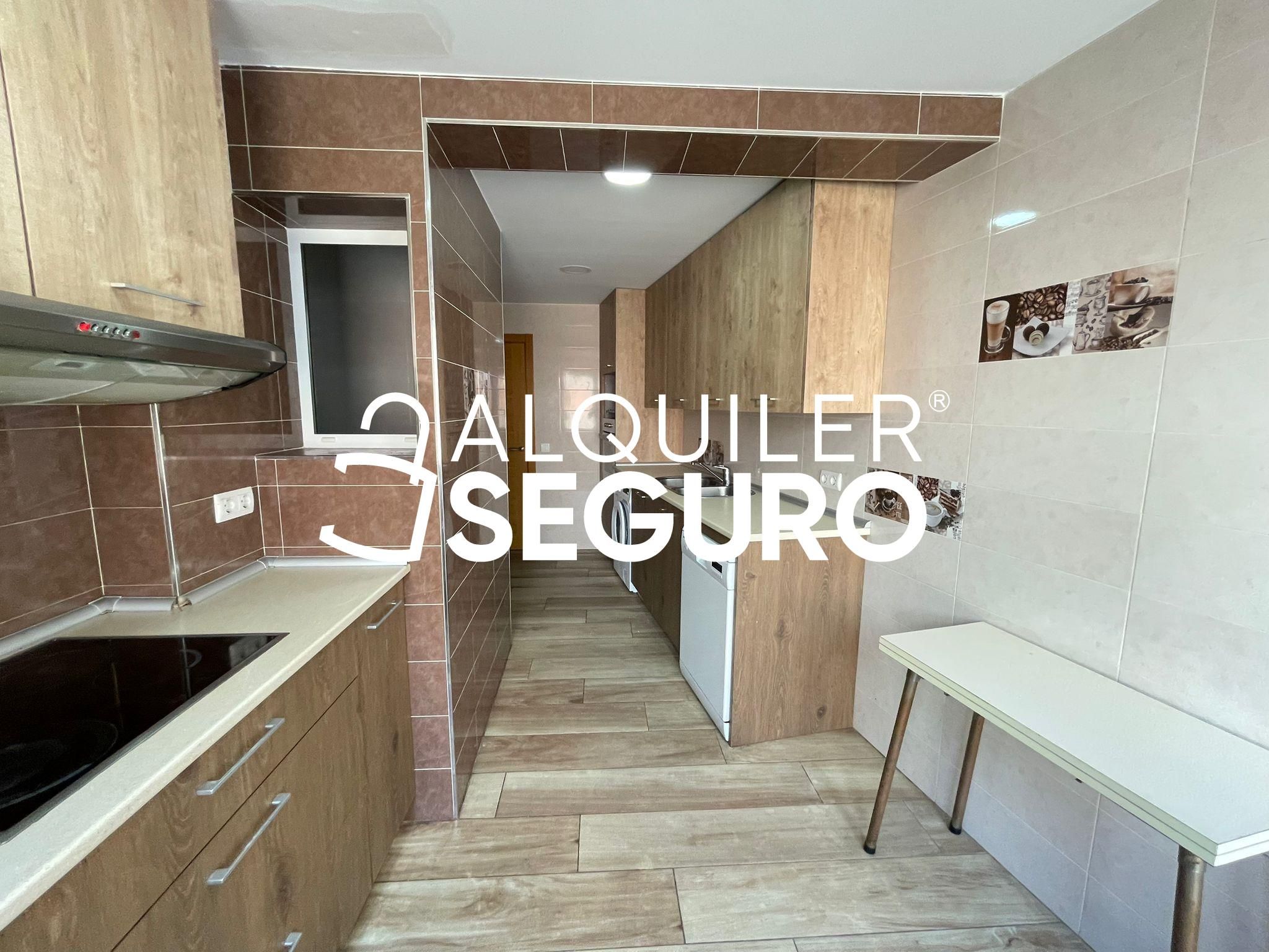 Kitchen of Flat to rent in  Madrid Capital  with Air Conditioner, Heating and Terrace