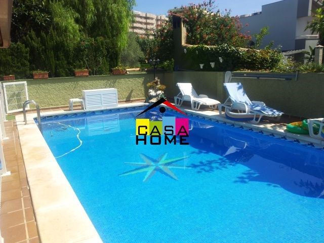 Piscina de Casa o chalet en venta en Benicasim / Benicàssim con Aire acondicionado, Calefacción y Terraza