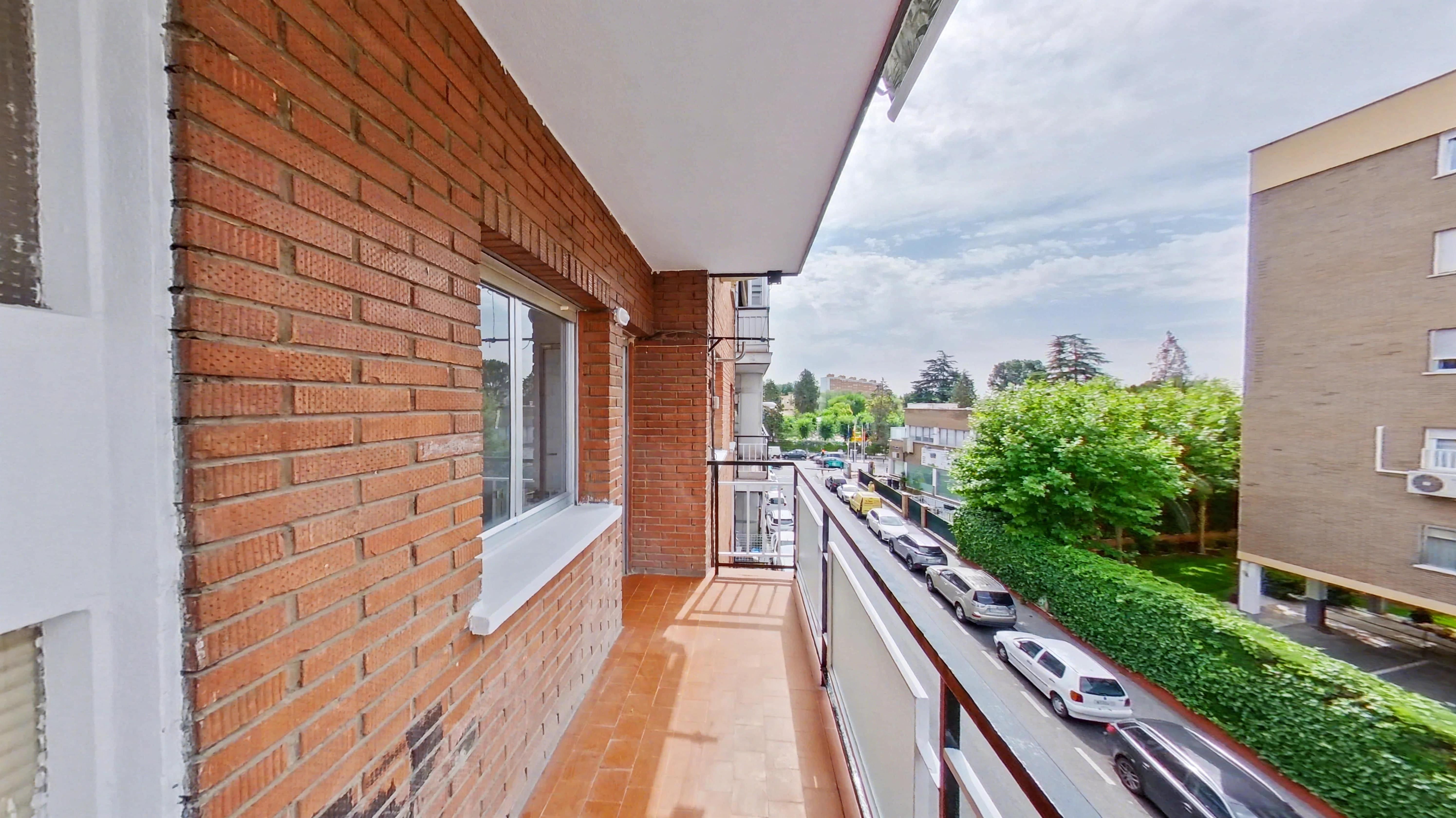 Balcony of Flat for rent in  Madrid Capital  with Heating, Terrace and Furnished