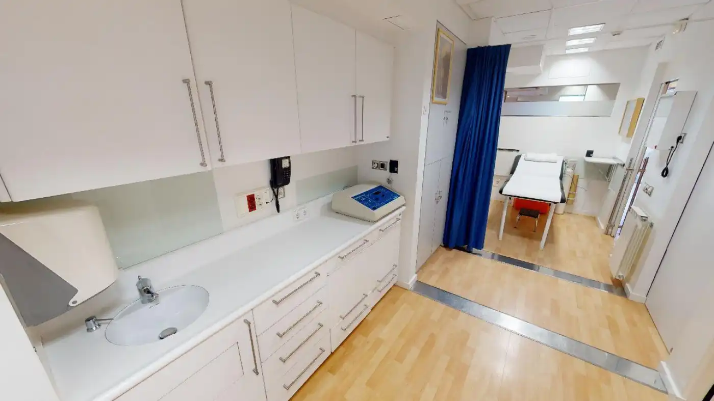 Kitchen of Commercial properties for sale in Sant Cugat del Vallès  with Air Conditioner and Furnished