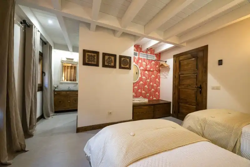 Habitación de Casa o chalet en venta en Garganta la Olla con Aire acondicionado, Calefacción y Jardín privado
