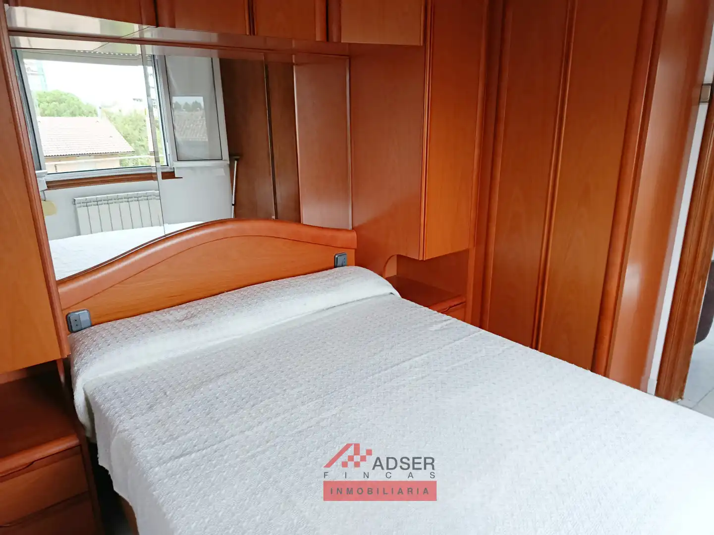 Schlafzimmer von Wohnung zum Verkauf in  Logroño mit Heizung und Balkon